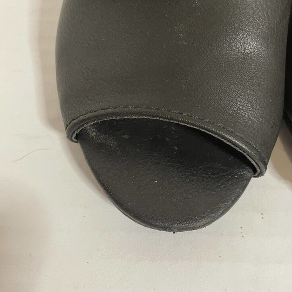 Sugar Rosetta Womens Black 6 M 1.5" Heel Block Style Sandals Shoes - Picture 6 of 12